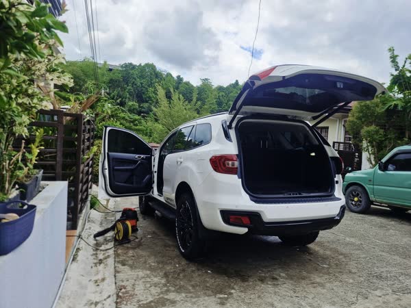 Ford Everest interior, JMV home service car wash, Davao City
