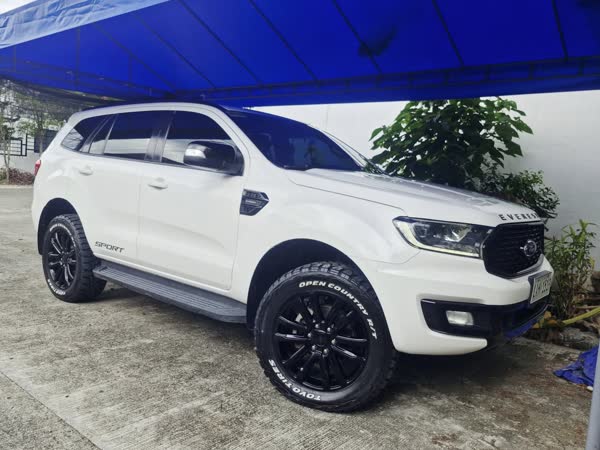 Ford Everest, Toyota Rush and interiors, JMV home service car wash, Davao City