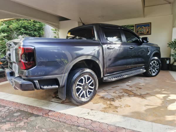 Ford Everest, Toyota Rush and interiors, JMV home service car wash, Davao City