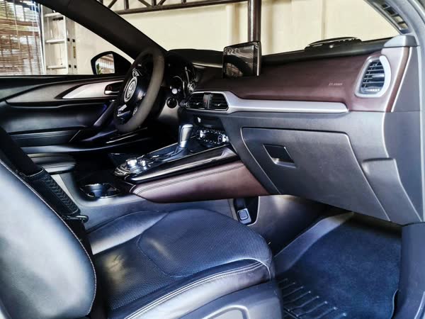 Crossovers, Mazda CX-9 interior, JMV home service car wash, Davao City