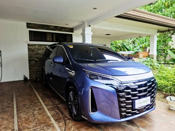 Crossovers, Mazda CX-9 interior, JMV home service car wash, Davao City